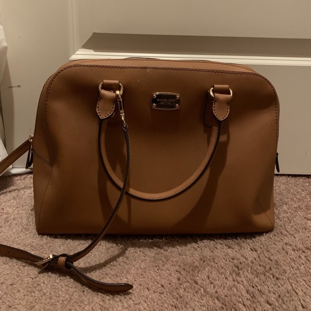 Michael Kors Tan/ Gold purse